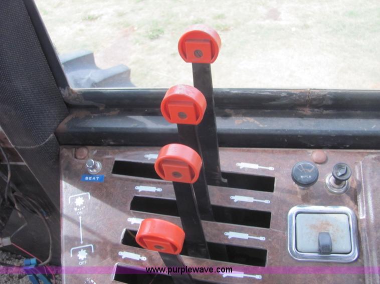 image for item A3677 1982 Versatile 875 tractor