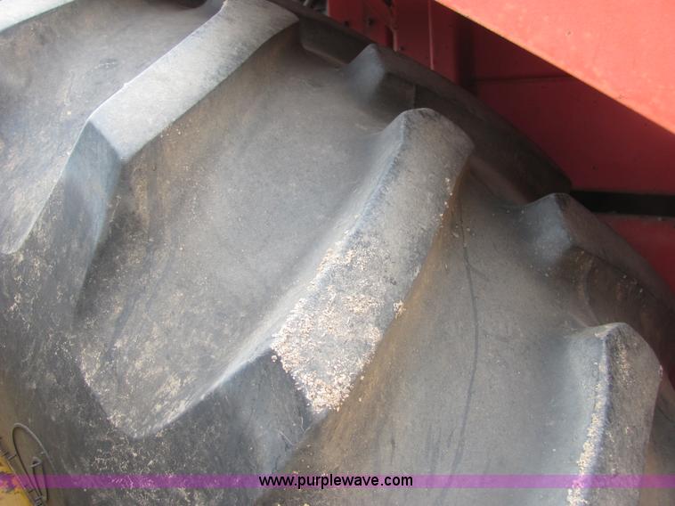 image for item A3677 1982 Versatile 875 tractor