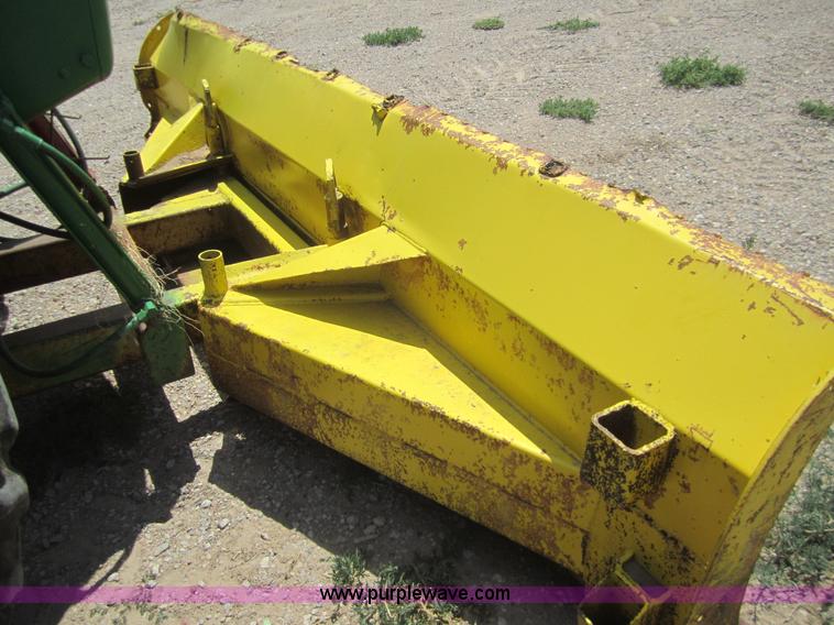 image for item A3857 1981 John Deere 8640 4WD tractor