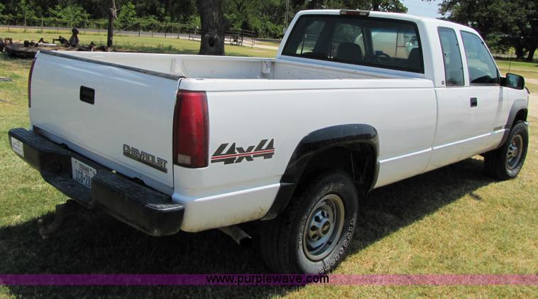image for item A4689 1998 Chevrolet K2500 Cheyenne extended cab pickup truck