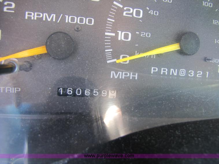 image for item A4689 1998 Chevrolet K2500 Cheyenne extended cab pickup truck