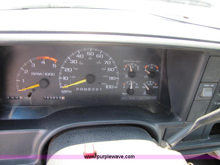 image for item A4689 1998 Chevrolet K2500 Cheyenne extended cab pickup truck