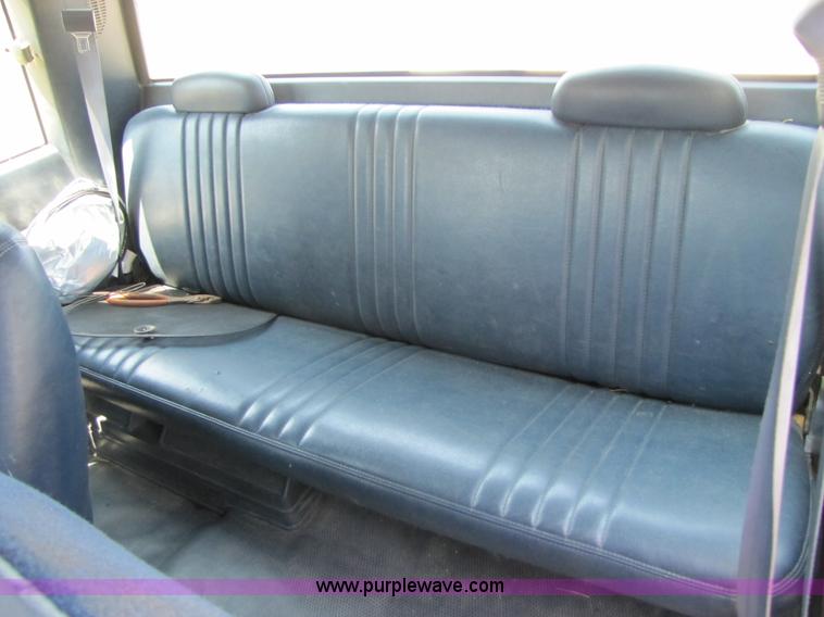 image for item A4689 1998 Chevrolet K2500 Cheyenne extended cab pickup truck