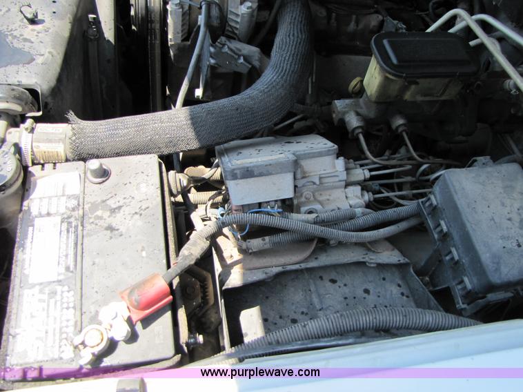 image for item A4689 1998 Chevrolet K2500 Cheyenne extended cab pickup truck