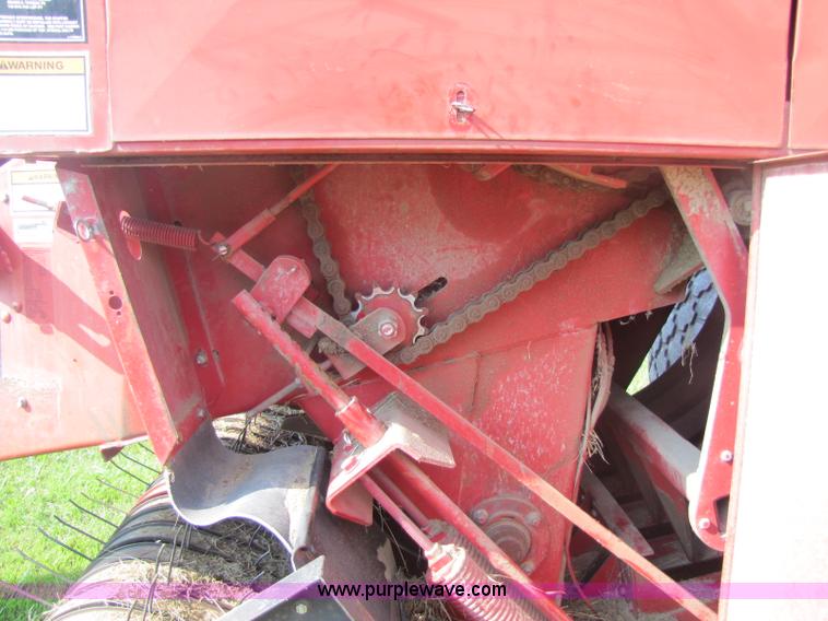 image for item A5075 1998 Case 8590 large square baler