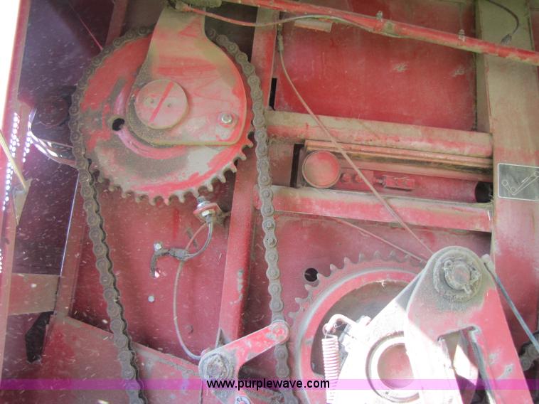 image for item A5075 1998 Case 8590 large square baler