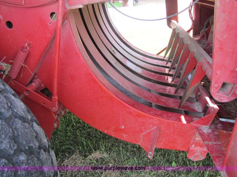 image for item A5075 1998 Case 8590 large square baler