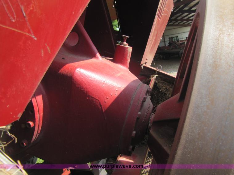 image for item A5075 1998 Case 8590 large square baler