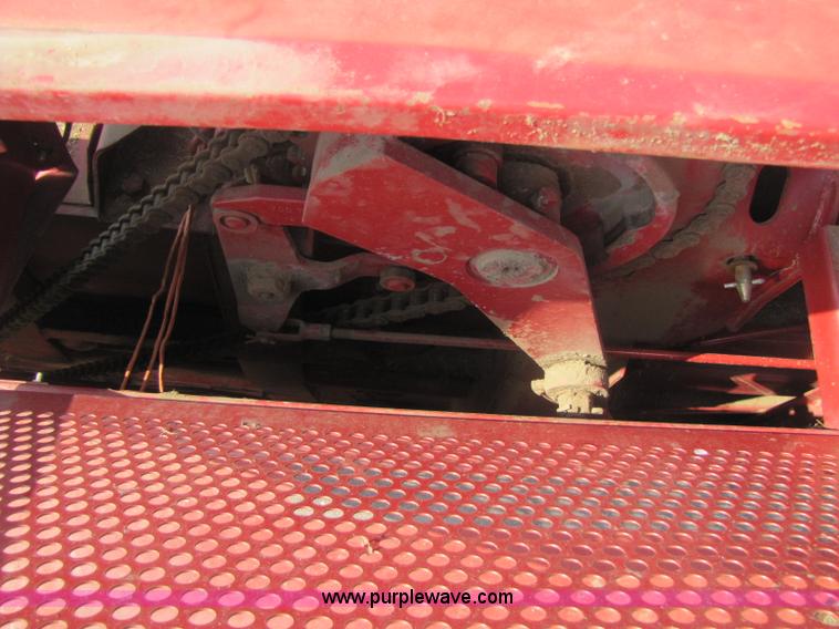 image for item A5075 1998 Case 8590 large square baler