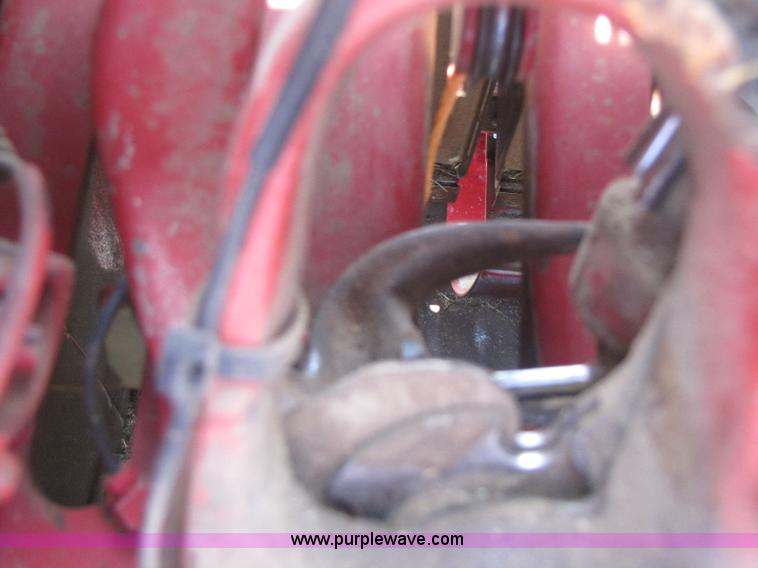 image for item A5075 1998 Case 8590 large square baler