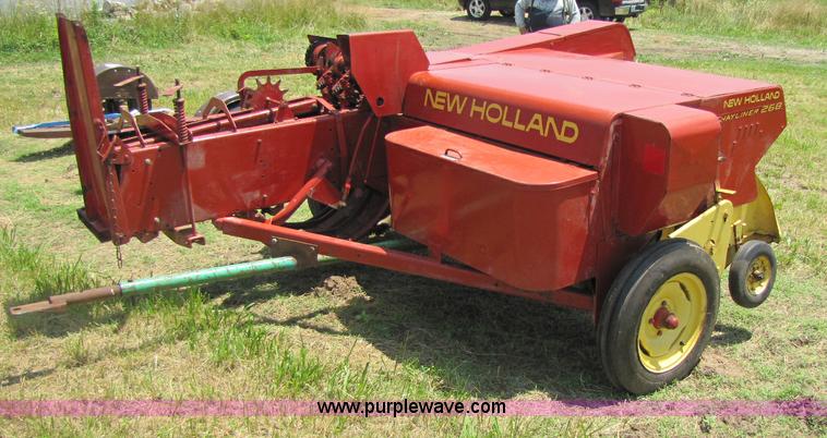 image for item A5091 New Holland 268 square baler