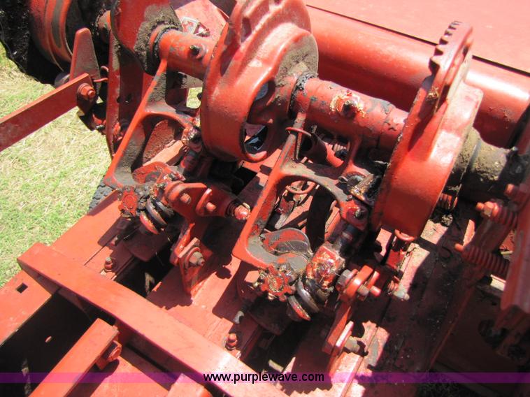 image for item A5091 New Holland 268 square baler