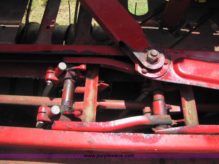 image for item A5091 New Holland 268 square baler