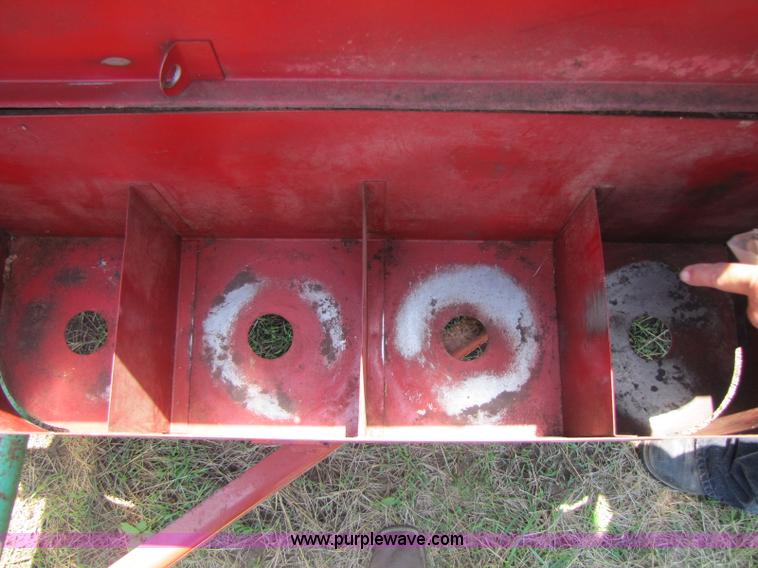 image for item A5091 New Holland 268 square baler