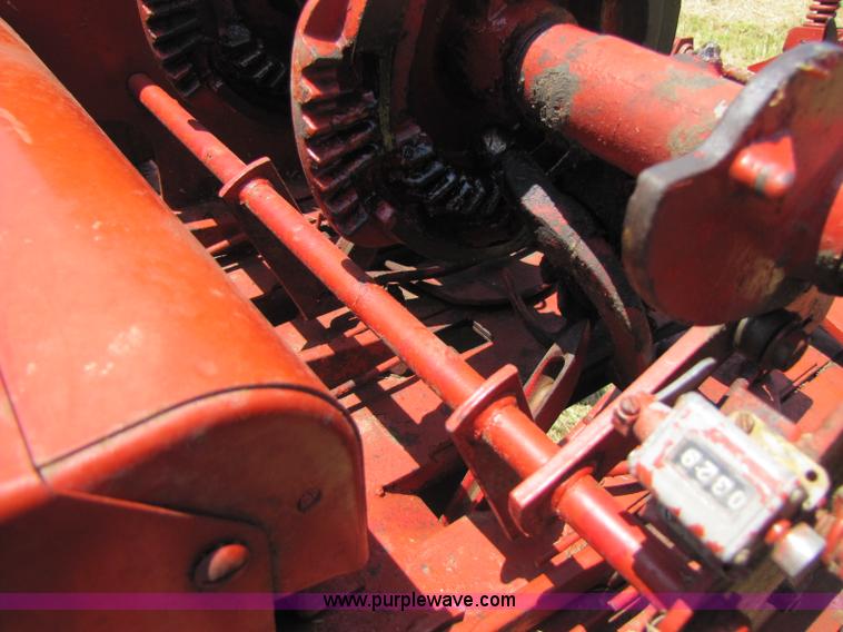 image for item A5091 New Holland 268 square baler