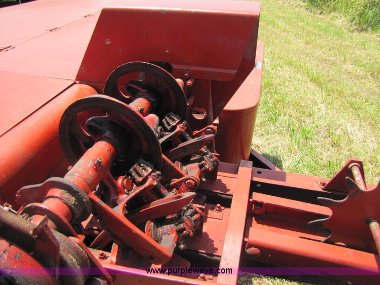 image for item A5091 New Holland 268 square baler