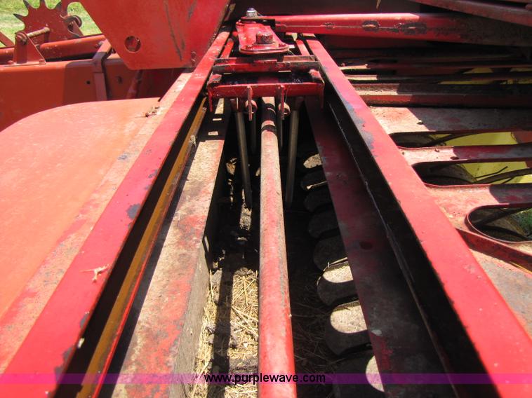 image for item A5091 New Holland 268 square baler