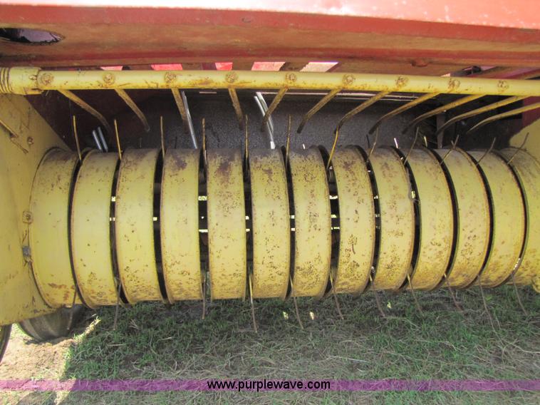 image for item A5091 New Holland 268 square baler
