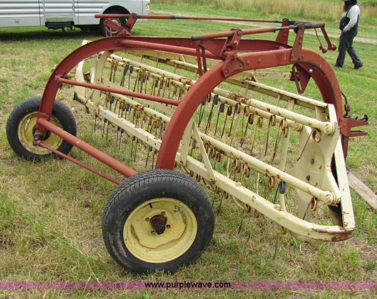 image for item A5094 New Holland 256 side rake