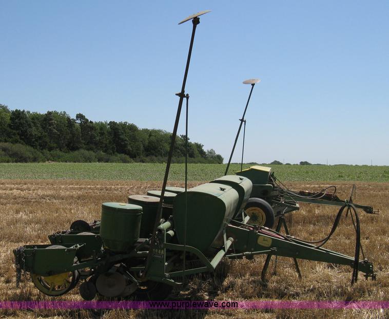 image for item A9461 John Deere 494A four row planter
