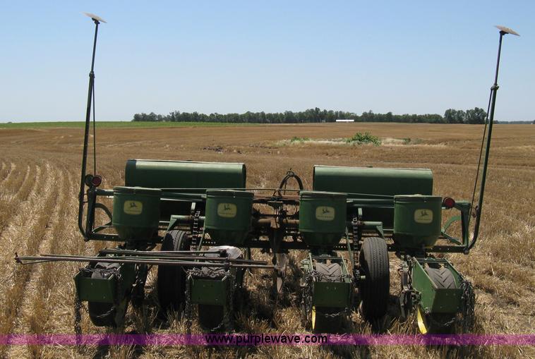 image for item A9461 John Deere 494A four row planter
