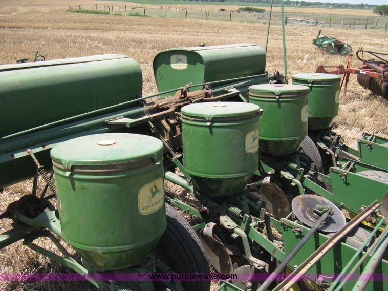 image for item A9461 John Deere 494A four row planter