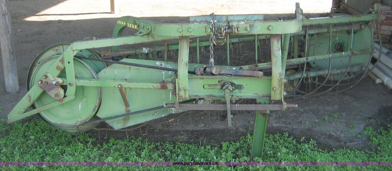 John Deere 350A 7' hay rake in Hiawatha, KS Item A1003 sold Purple Wave
