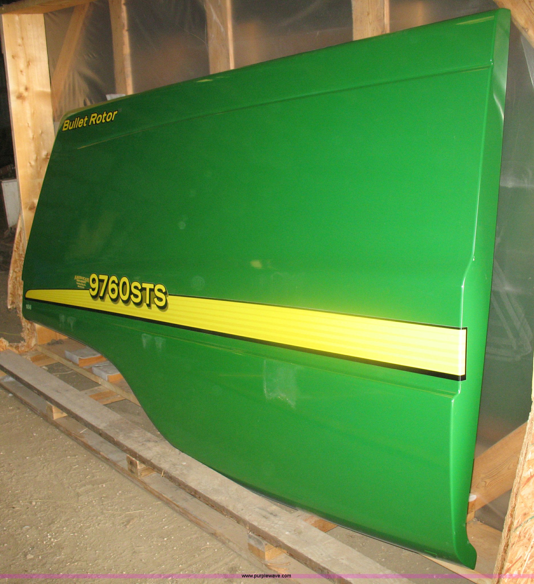 John Deere combine left front gull wing door in Paullina, IA Item