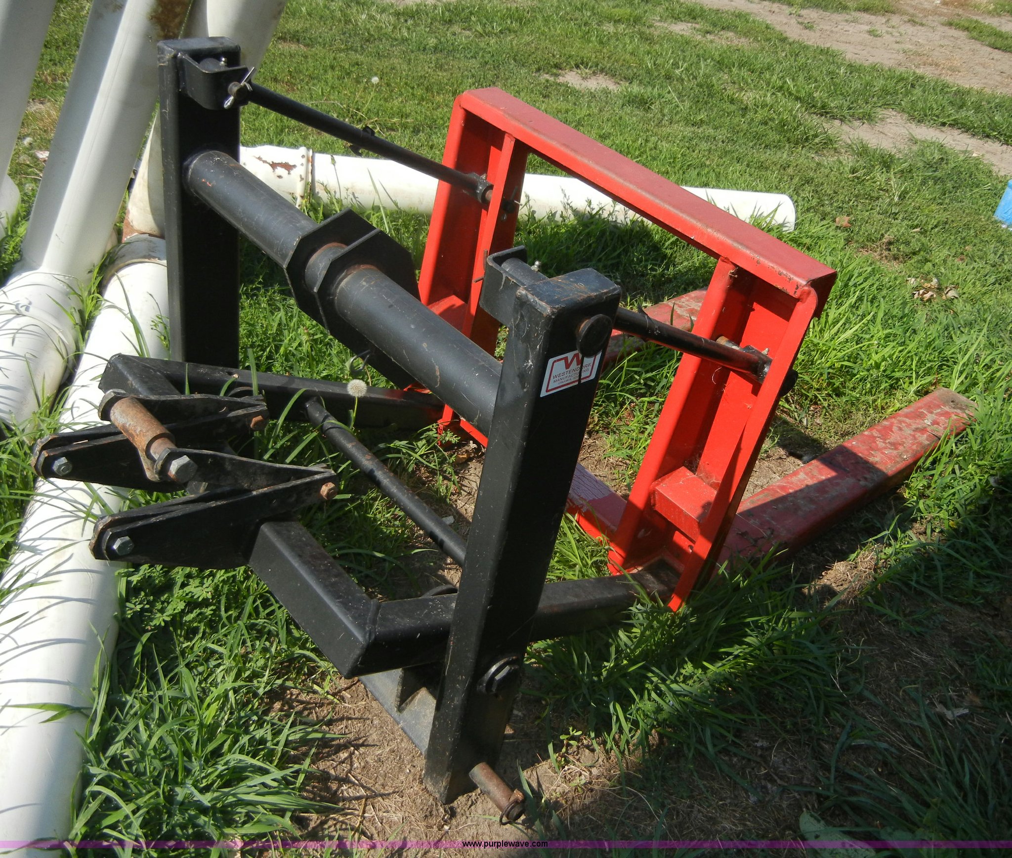 Westendorf HF42 scissor lift tractor attachment in St Marys, KS Item
