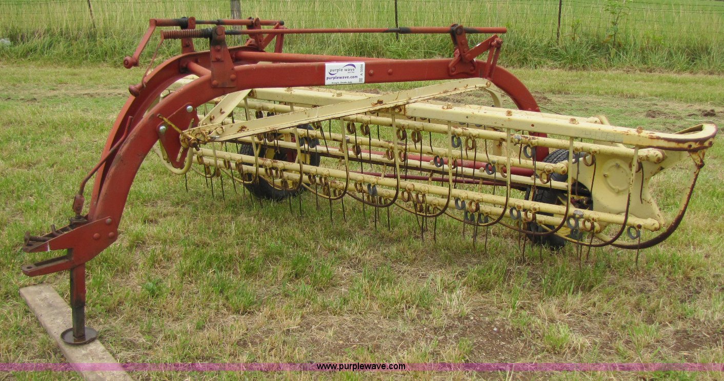 New Holland 256 side rake in Mountain Grove, MO Item A5094 sold