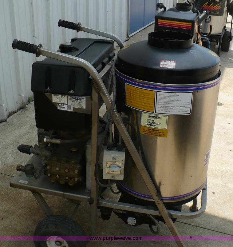 Direct Line HydroQuick pressure/steam washer in Lee's Summit, MO Item 5907 sold Purple Wave