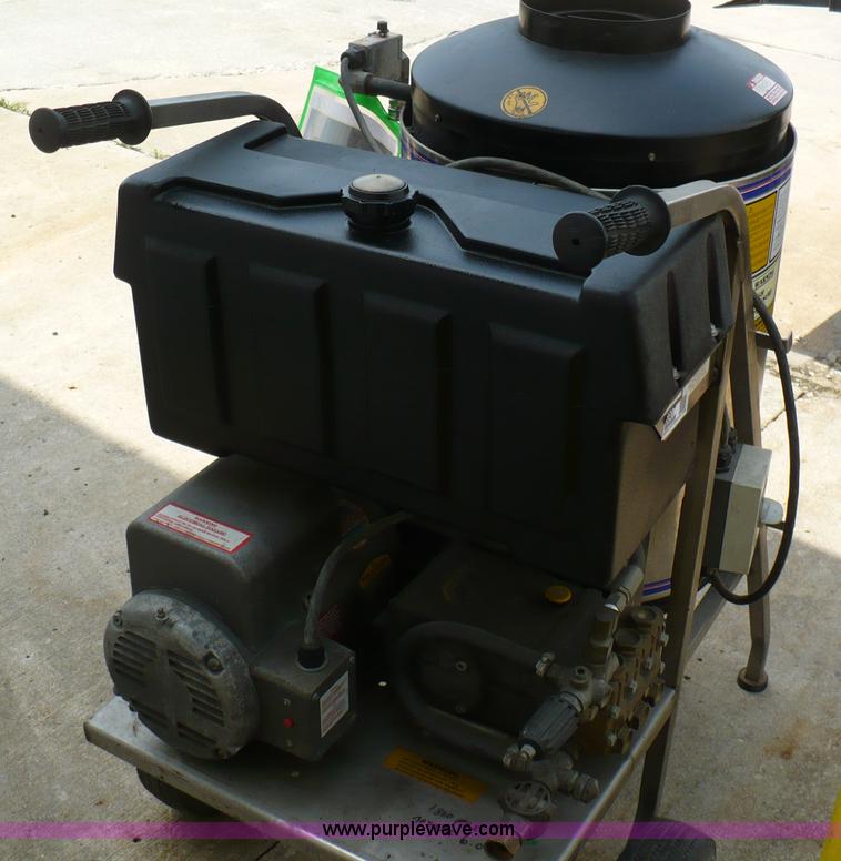 Direct Line HydroQuick pressure/steam washer in Lee's Summit, MO Item 5907 sold Purple Wave