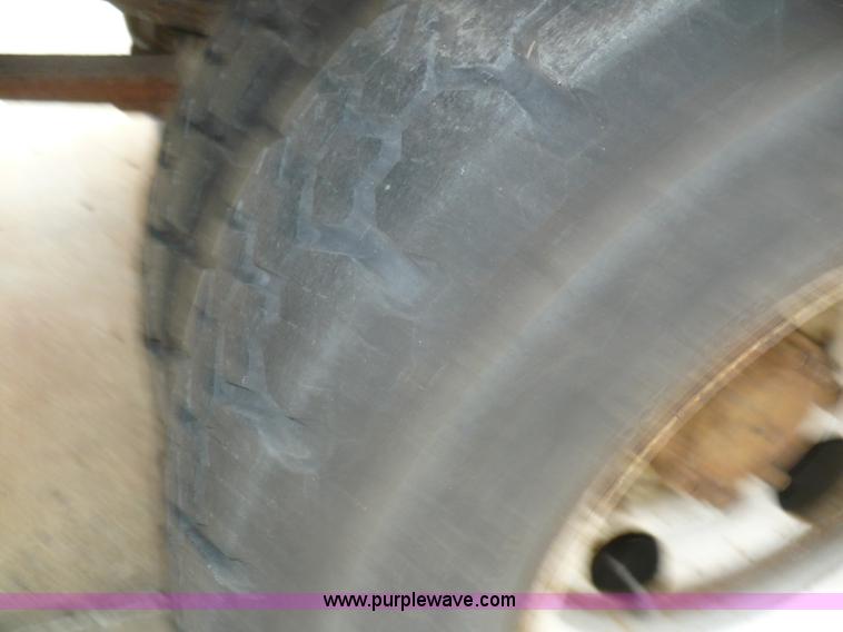 image for item 5908 1997 Mitsubishi Fuso FE box truck