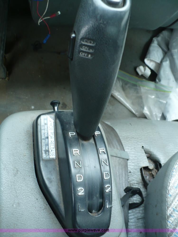 image for item 5908 1997 Mitsubishi Fuso FE box truck