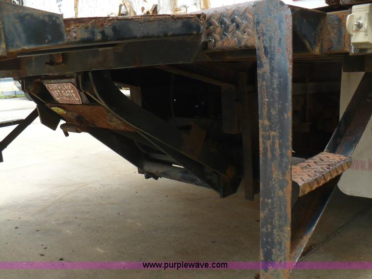 image for item 5908 1997 Mitsubishi Fuso FE box truck