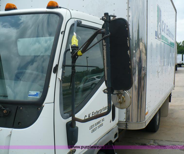 image for item 5908 1997 Mitsubishi Fuso FE box truck