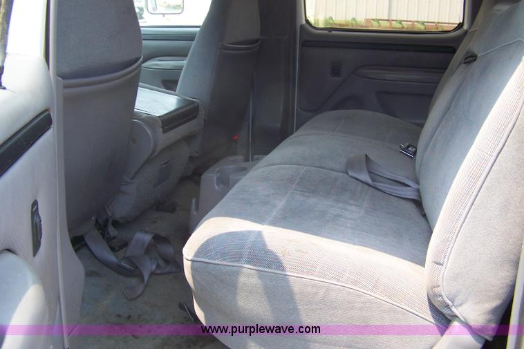 image for item 7352 1996 Ford F350 XLT crew cab pickup truck