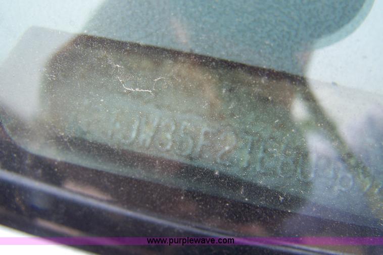 image for item 7352 1996 Ford F350 XLT crew cab pickup truck