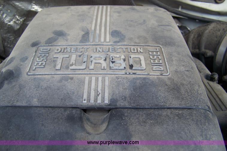 image for item 7352 1996 Ford F350 XLT crew cab pickup truck