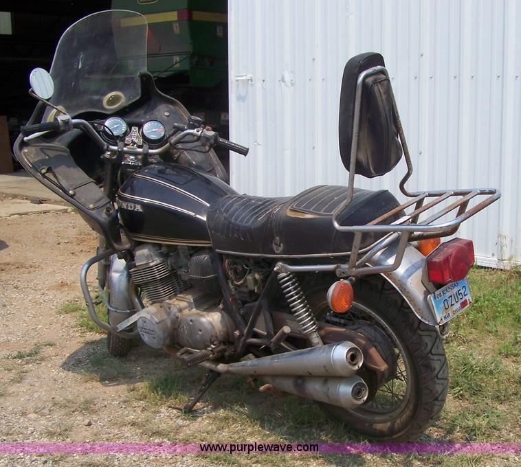 image for item 7355 1978 Honda 750 motorcycle