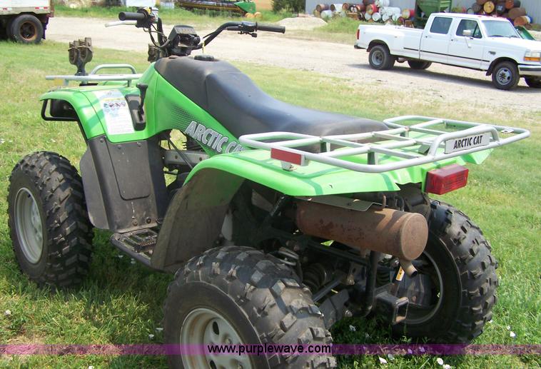 image for item 7356 2004 Artic Cat 400 ATV