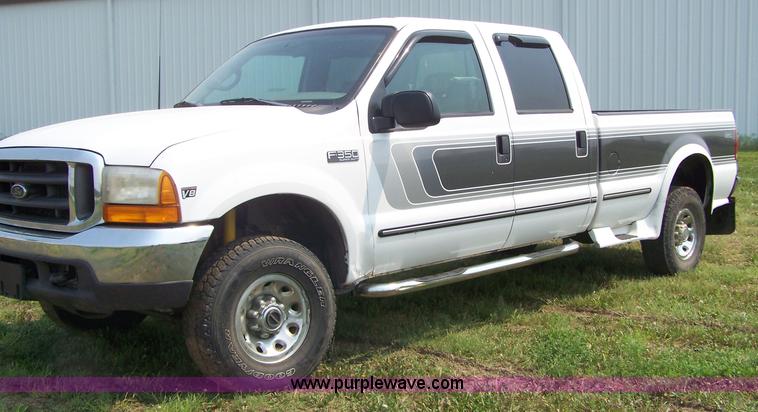 1999 Ford F350 XLT quad cab pickup truck in Minneapolis, KS | Item 7358