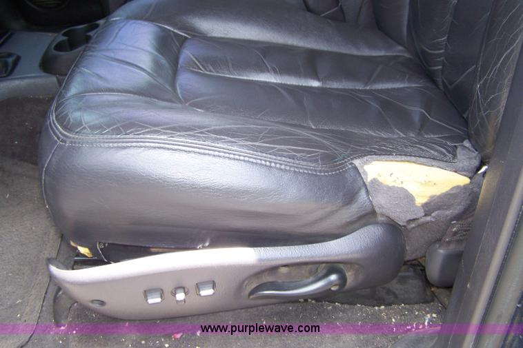 image for item 7375 1999 Dodge Durango SLT SUV