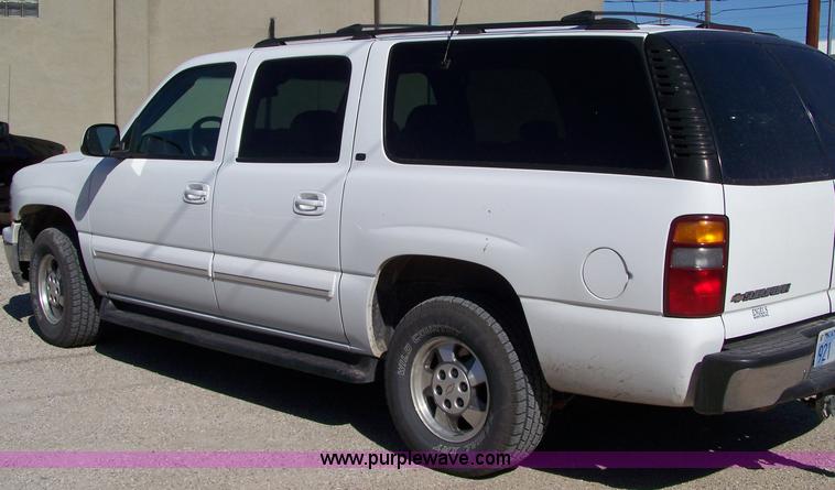 image for item 7401 2001 Chevrolet Suburban K1500 SUV