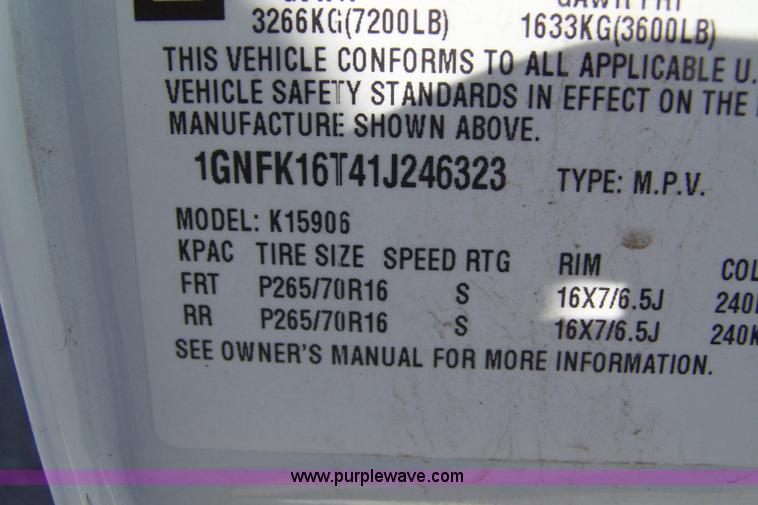 image for item 7401 2001 Chevrolet Suburban K1500 SUV