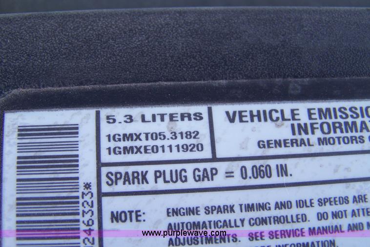 image for item 7401 2001 Chevrolet Suburban K1500 SUV