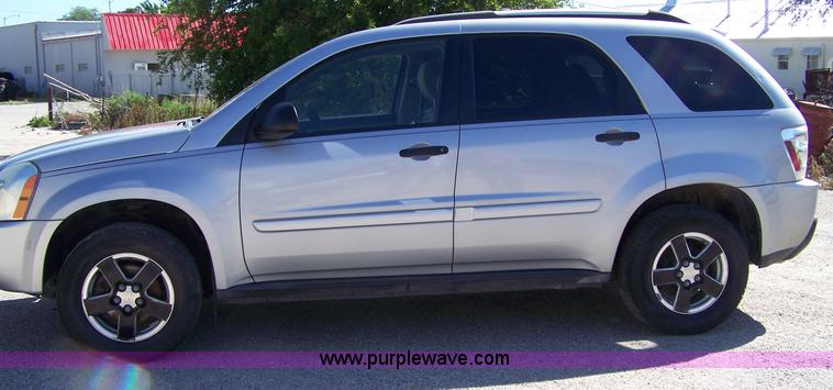 image for item 7404 2005 Chevrolet Equinox LS AWD SUV