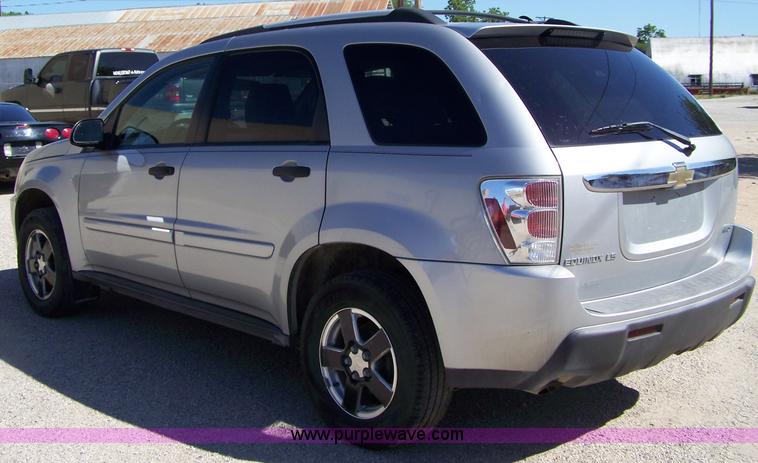 image for item 7404 2005 Chevrolet Equinox LS AWD SUV