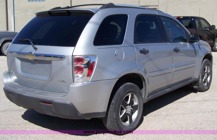 image for item 7404 2005 Chevrolet Equinox LS AWD SUV