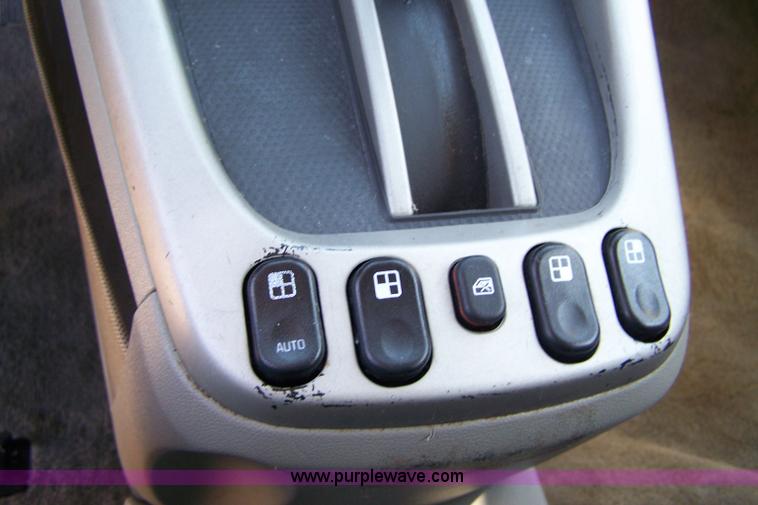 image for item 7404 2005 Chevrolet Equinox LS AWD SUV